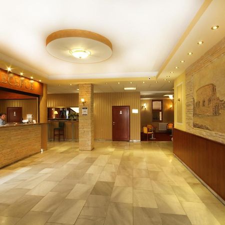 Hotel Strážnice Bagian luar foto