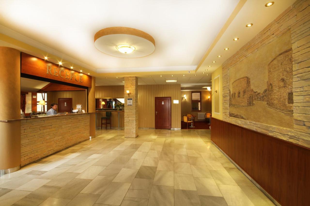 Hotel Strážnice Bagian luar foto