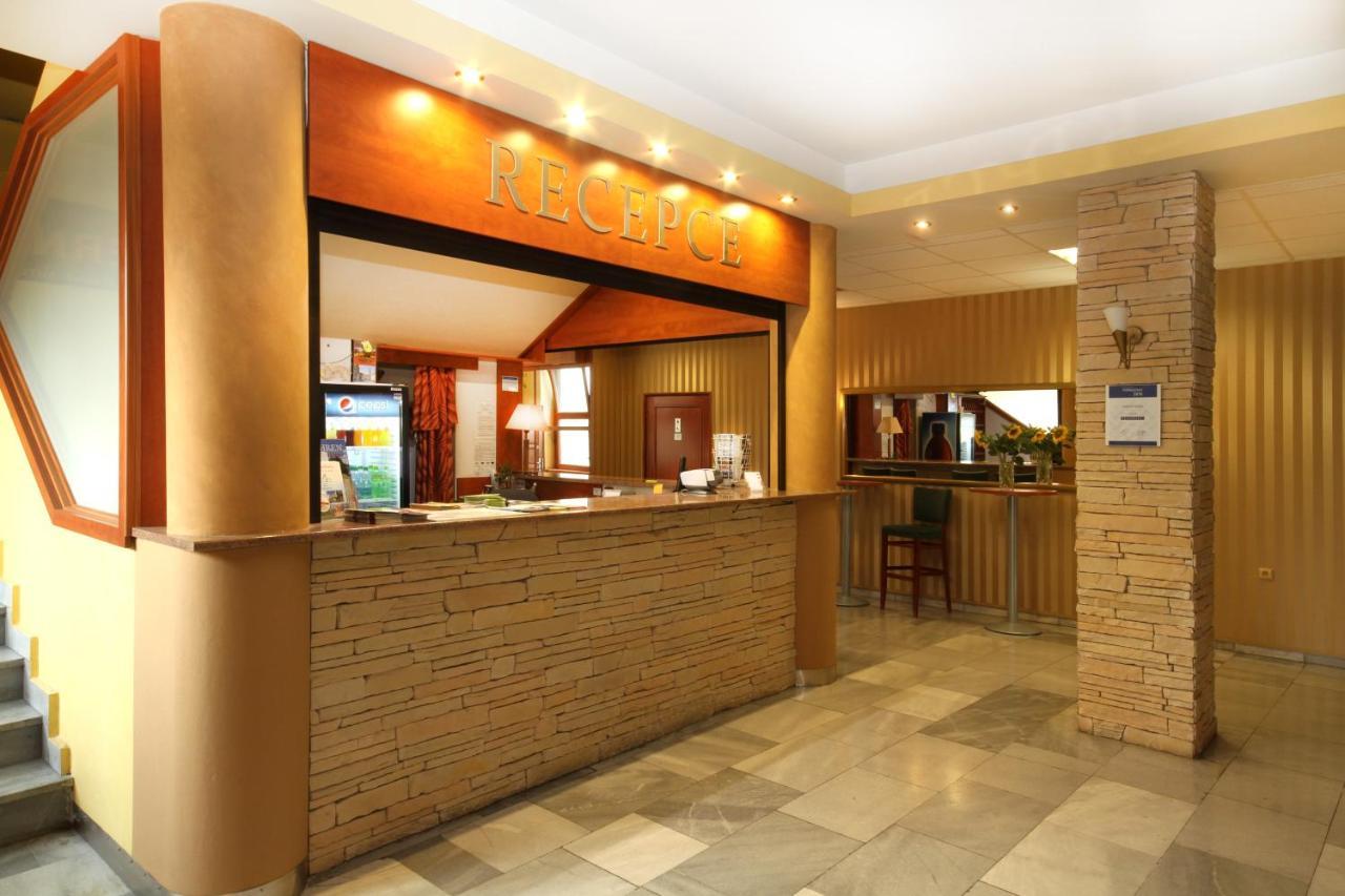 Hotel Strážnice Bagian luar foto