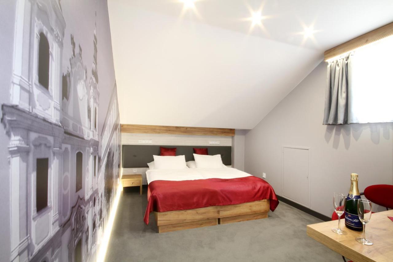 Hotel Strážnice Bagian luar foto