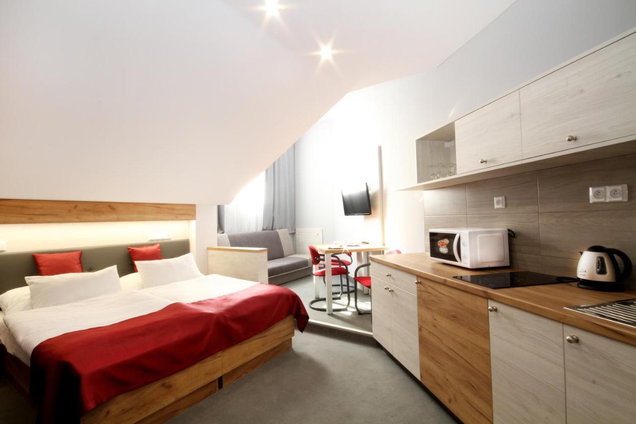 Hotel Strážnice Bagian luar foto