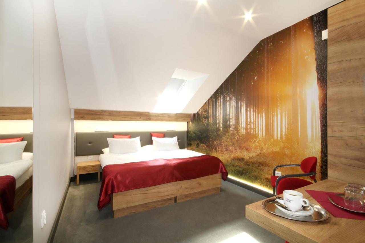 Hotel Strážnice Bagian luar foto